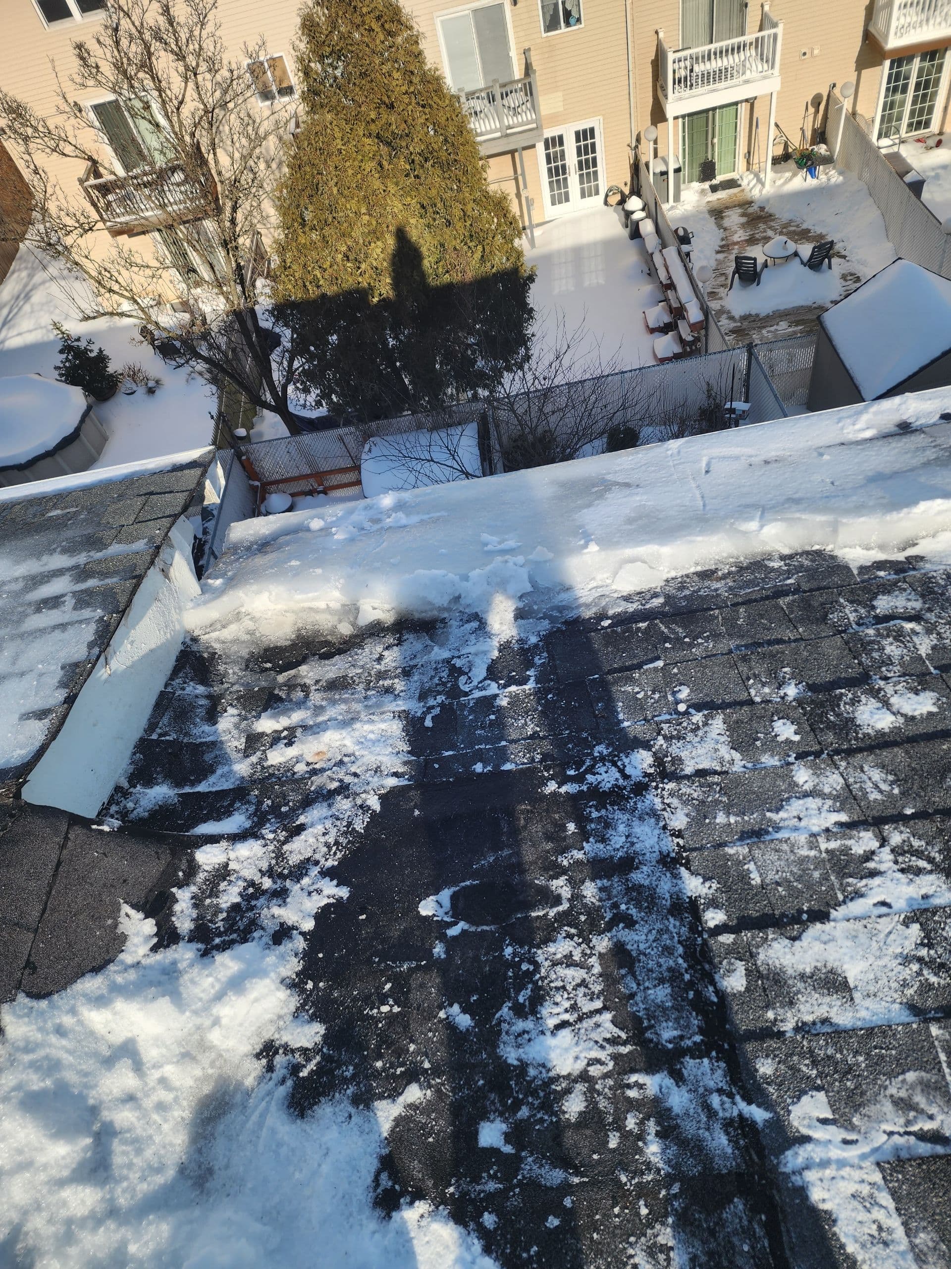 Project Effective Snow Removal for Flat Roofs image