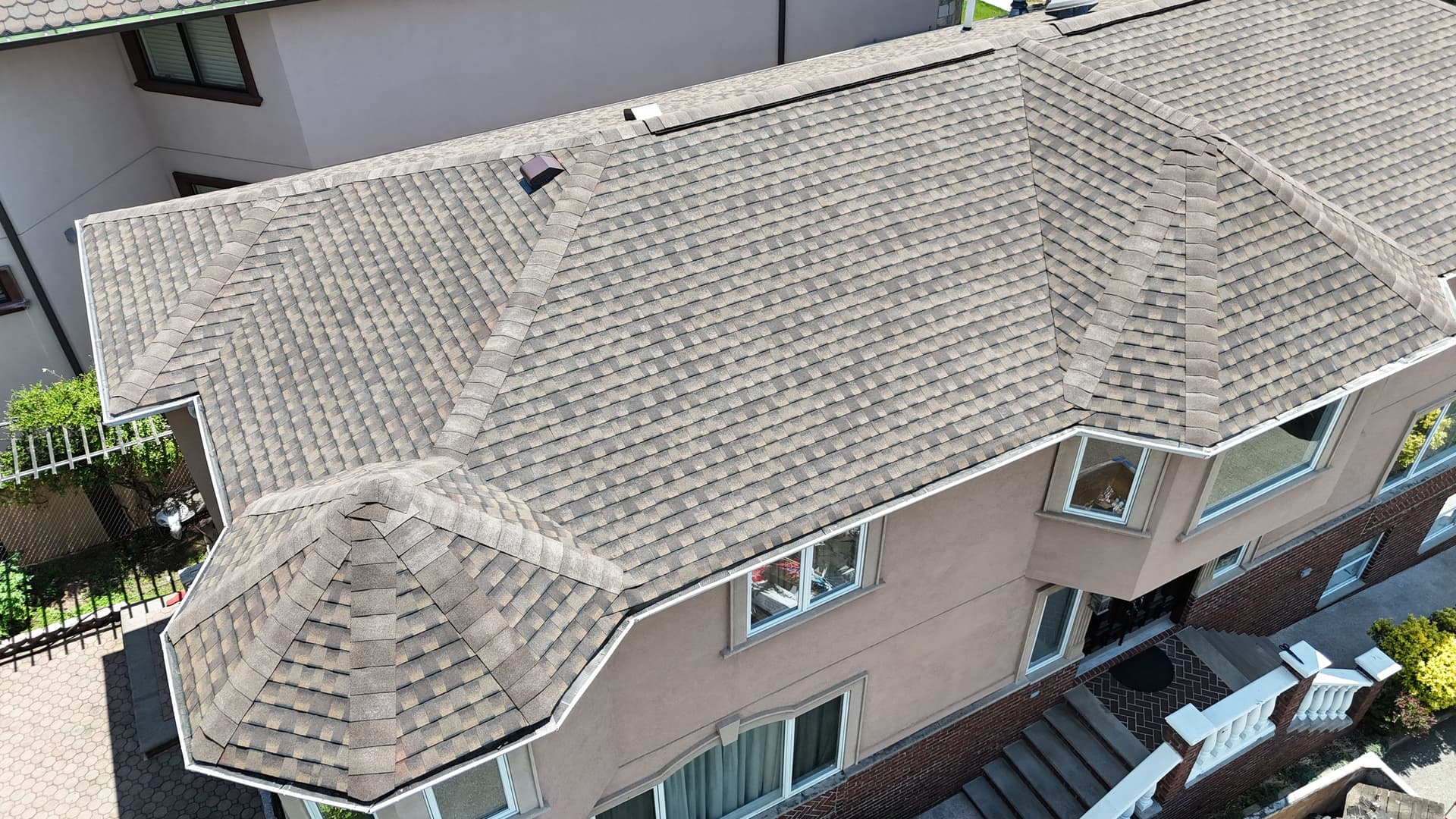 Gallery photos for 30-Year-Old Roof Gets a Full Replacement in Staten Island: Image #2