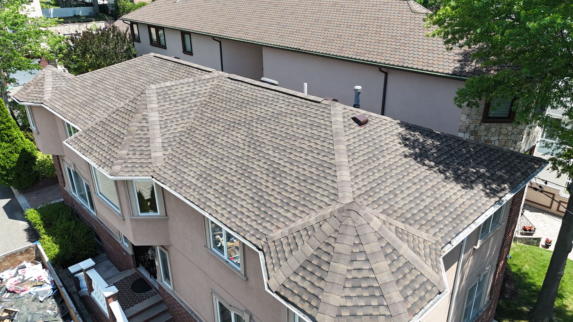 Gallery photos for 30-Year-Old Roof Gets a Full Replacement in Staten Island: Image #3
