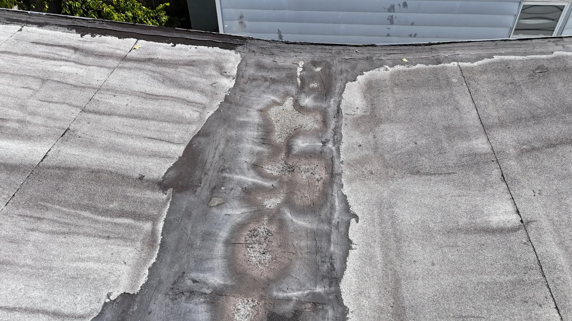 Gallery photos for Flat Roof Replacement With Drain and Gutter Fix: Image #1
