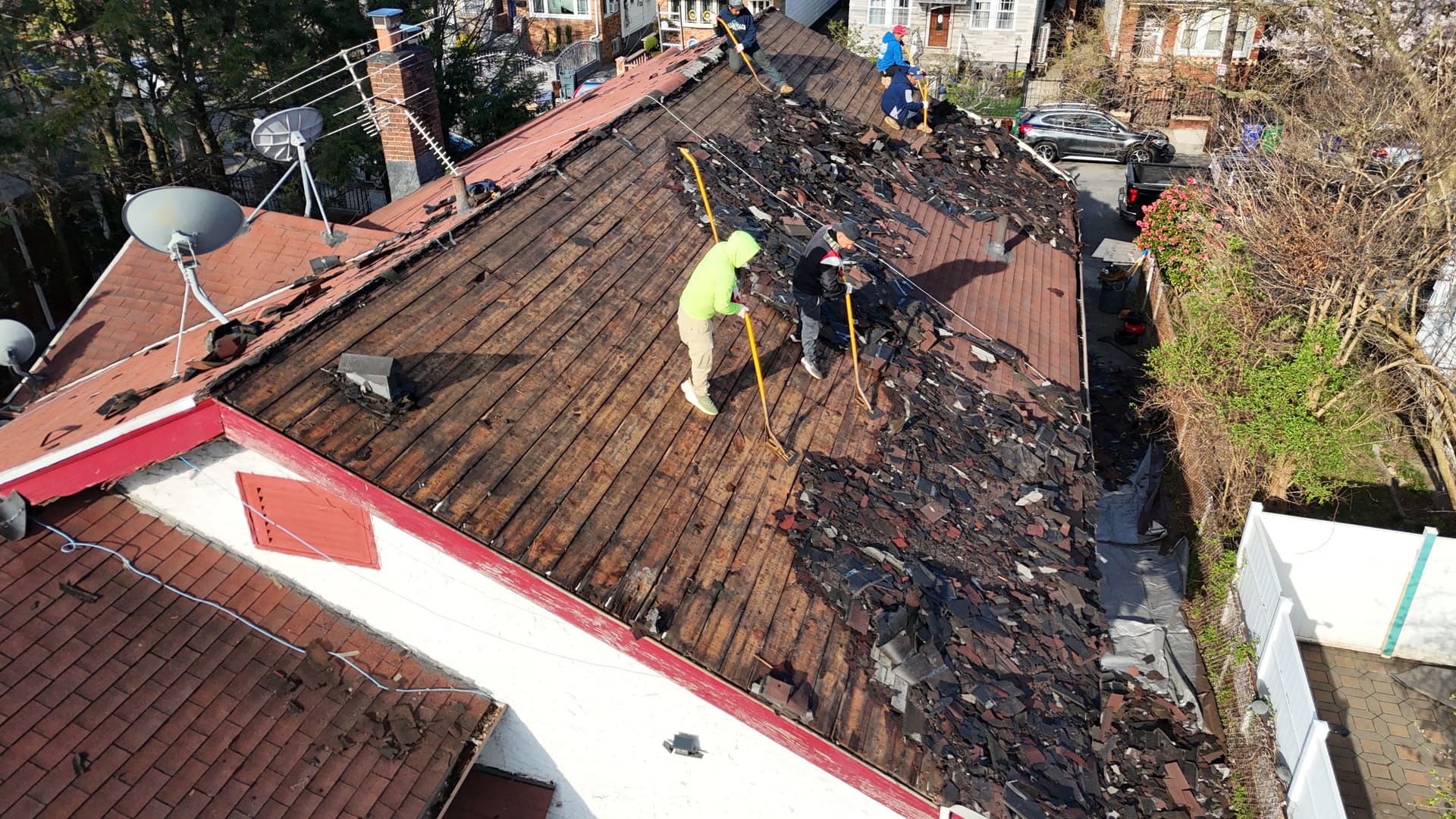 Gallery photos for 3,000 sq ft Shingle Roof Replacement in Brooklyn, NY: Image #1