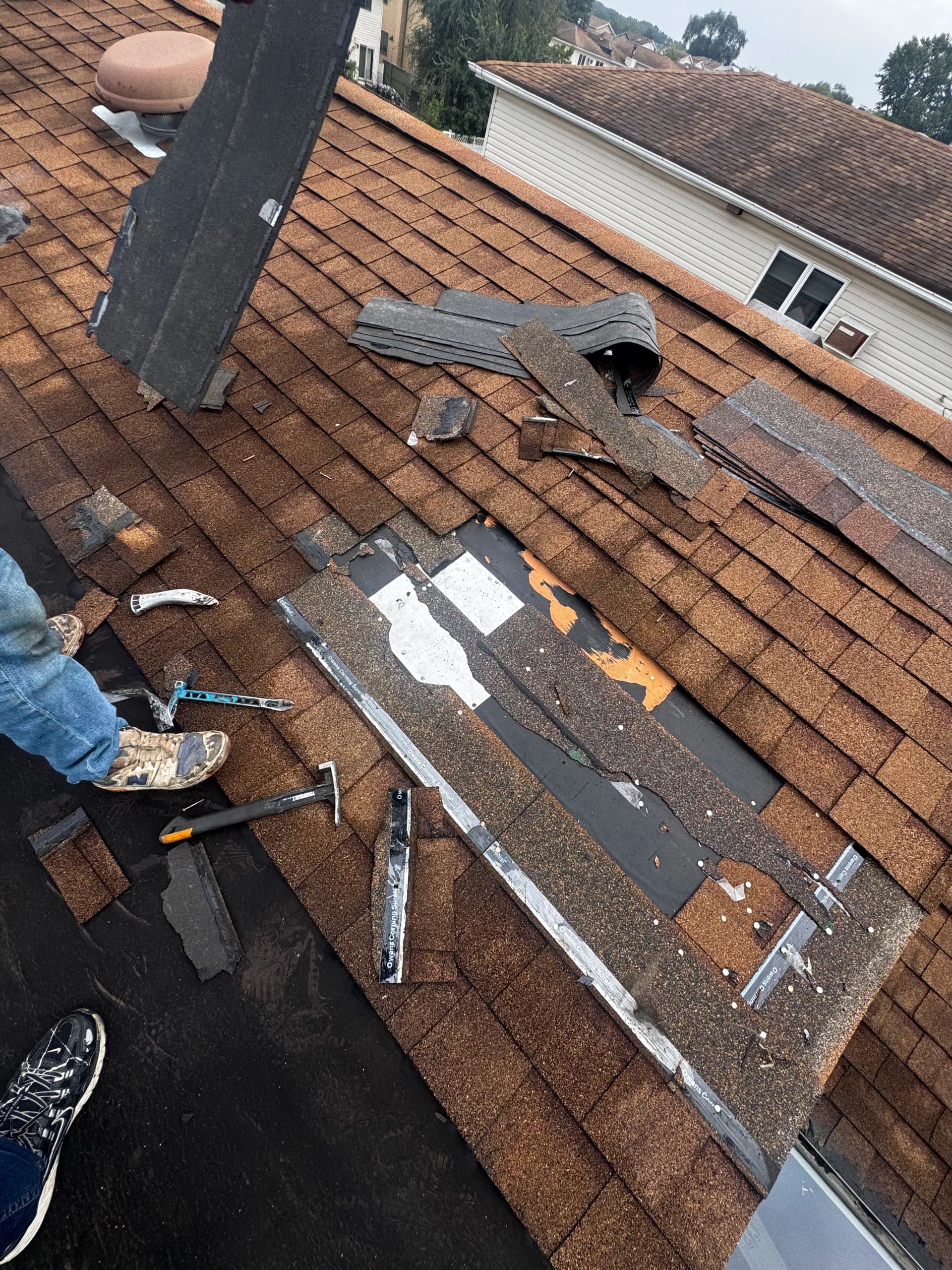 Emergency Shingle Roof Repair That Stopped a Leak Cold image